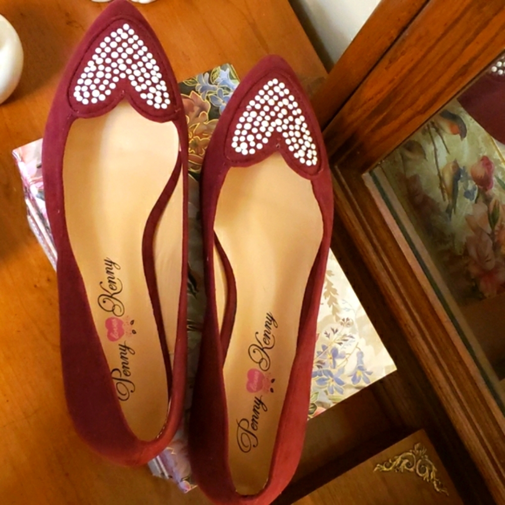 Size 11 Burgundy Flat with White Heart Detail